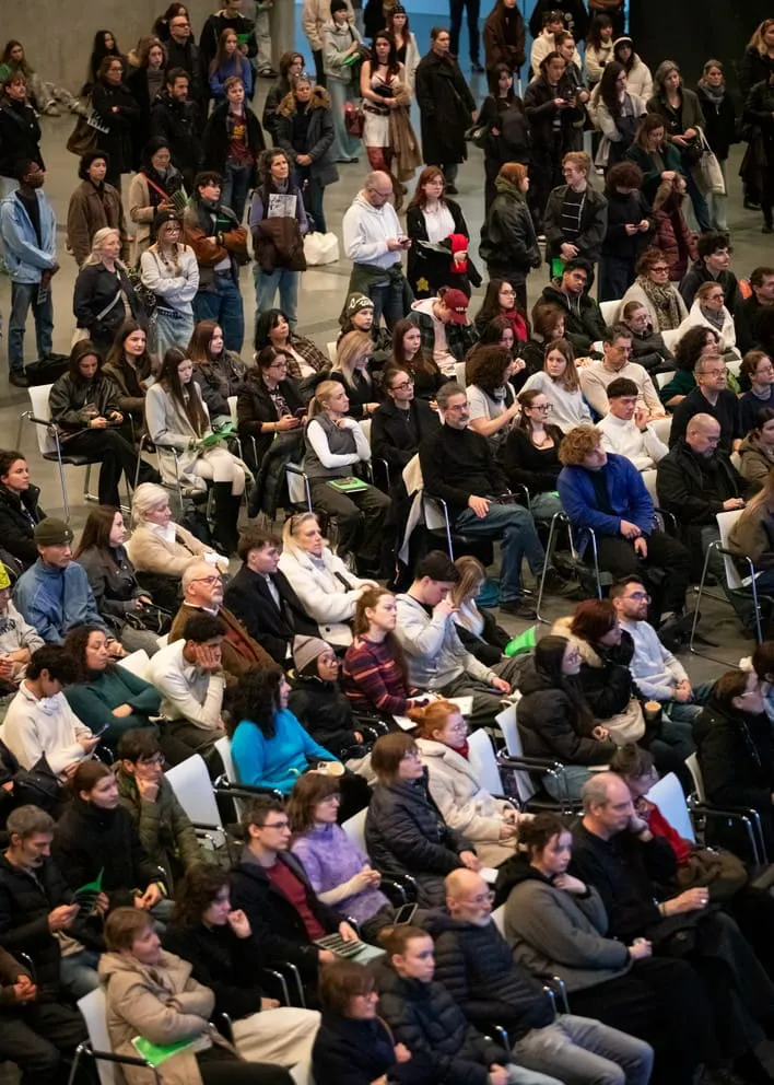 Public assis dans la salle du Cube, Portes ouvertes HEAD 2026