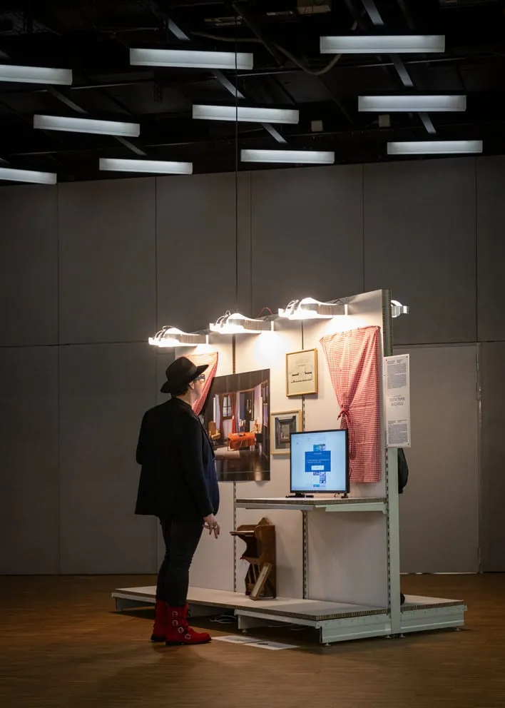 A lit module and a visitor, Design Heads 2026.